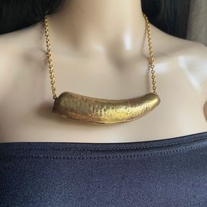 Vintage Yochi NY large gold tone horn